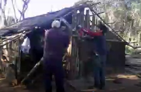 Violento desalojo de una aldea mbya en San Ignacio - Misiones ... - Misiones Cuatro