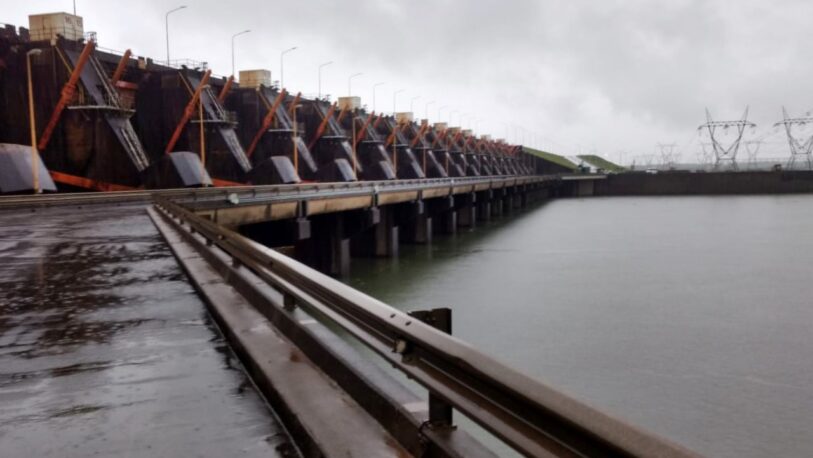 Corrientes: vacunarán a trabajadores de la represa Yacyretá