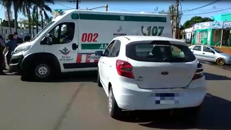 Choque entre un auto y una camioneta de Emsa dejó una mujer herida