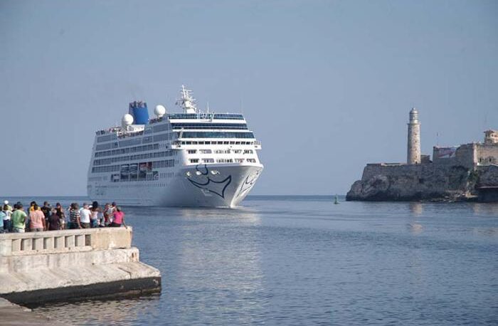 EEUU prohíbe los cruceros a Cuba por ser “un punto de apoyo al comunismo”