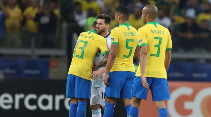 Dani Alves: “Messi fue irrespetuoso con Brasil y sus jugadores”
