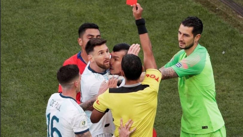 La AFA presentó su defensa de Messi ante Conmebol para mitigar sanciones