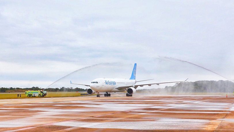 Iguazú vuelve a tener vuelo internacional después de 5 años
