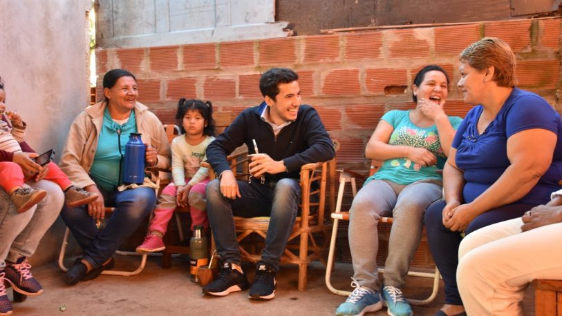 Pedro Puerta se reunió con vecinos de distintos barrios de Garupá y Posadas