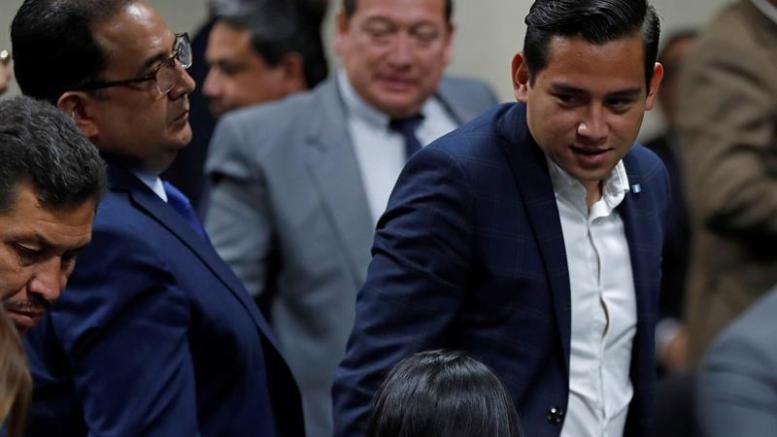 Corrupción: absolvieron al hijo y al hermano del presidente de Guatemala
