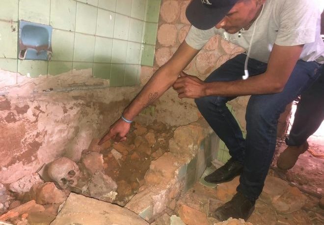 Paraguay: encontraron restos óseos en una casa de Alfredo Stroessner