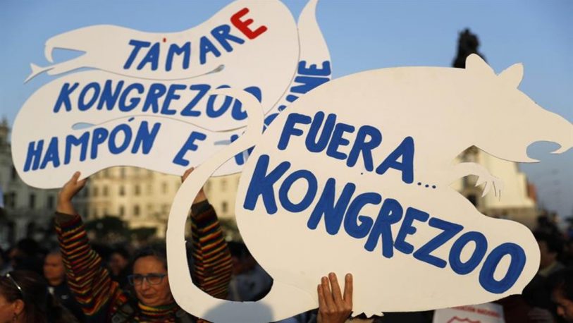 Perú: piden el cierre del Congreso y nuevas elecciones