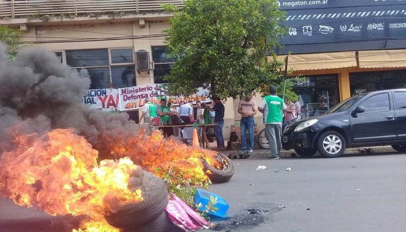 Trabajadores protestaron frente al Ministerio de Acción Cooperativa