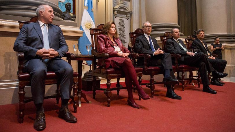 La Corte Suprema prohibió, por el momento, reemplazar a los jueces que investigaron a Cristina Kirchner