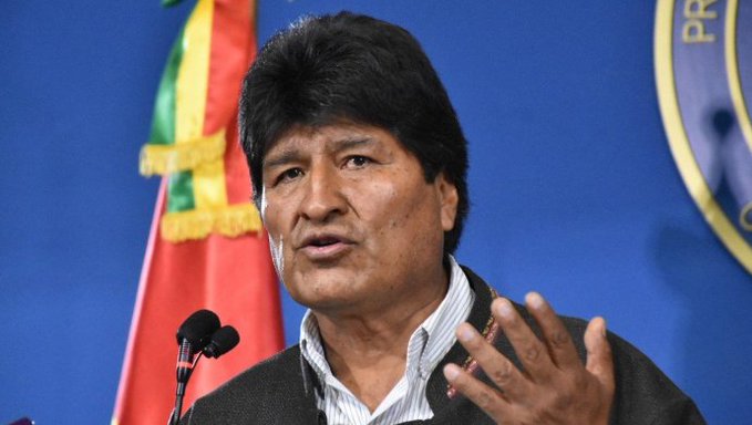 Evo Morales viajó a Cuba y planea instalarse en Argentina