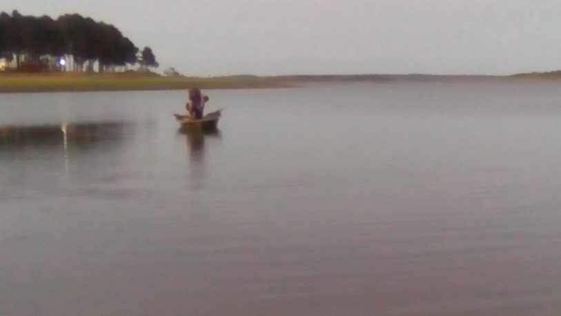 Buscan a un hombre desaparecido en el Lago Urugua-í