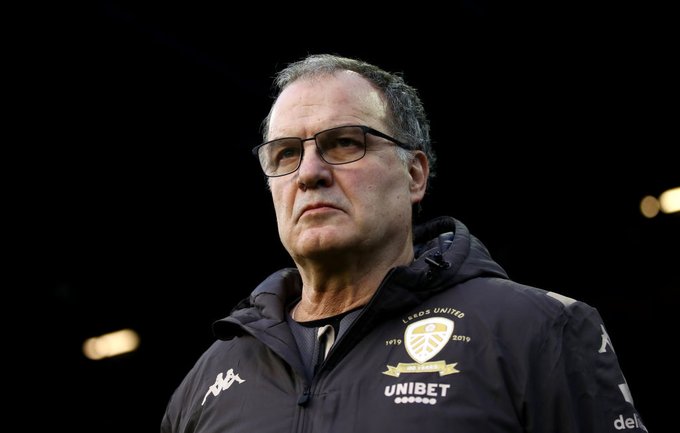 Leeds de Bielsa es nuevo líder de la segunda división inglesa