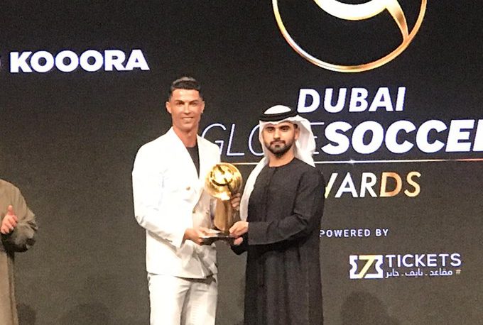 Ronaldo recibió por sexta vez el galardón Globe Soccer a mejor jugador de 2019
