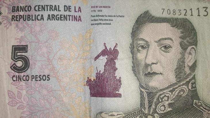Los billetes de 5 pesos circularán hasta febrero