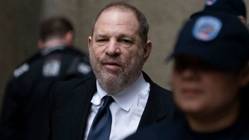 Weinstein dio positivo de coronavirus en prisión