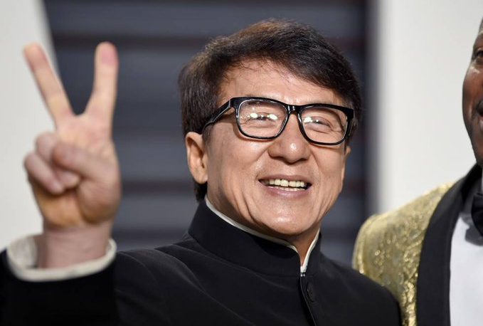 Coronavirus: Jackie Chan en cuarentena luego de asistir a una fiesta