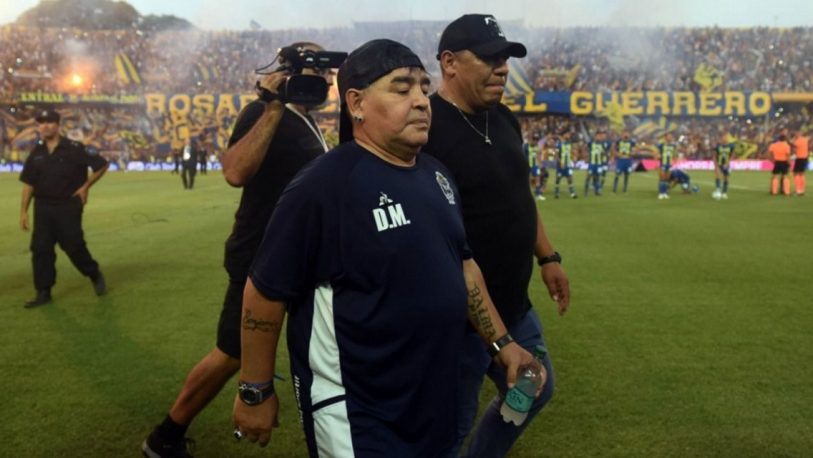 Maradona: “Que no se le ocurra al presidente de Gimnasia echarme”