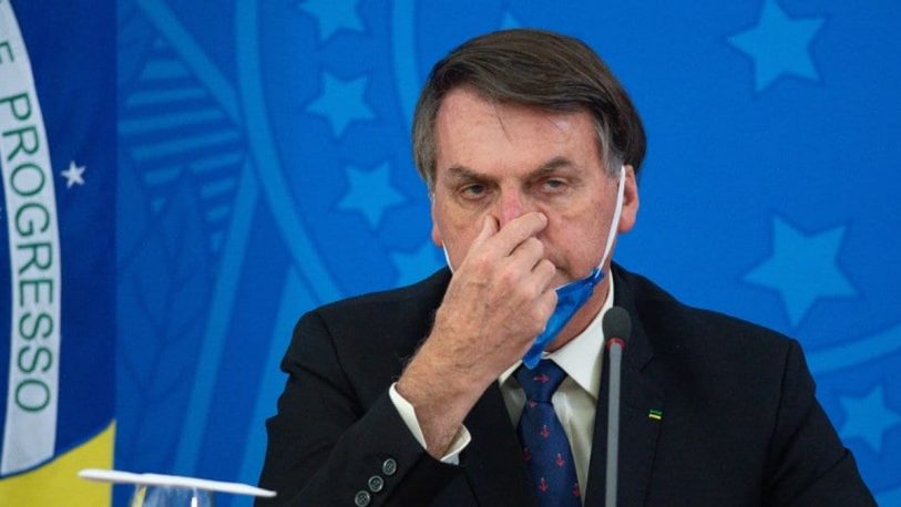 Covid-19: con 100 muertos en un día, Bolsonaro sigue rechazando la cuarentena