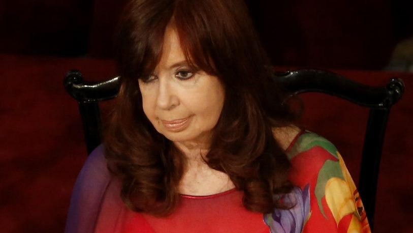 Una decisión judicial suspendió el cobro de doble pensión para Cristina Kirchner