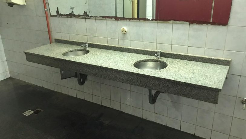 Covid-19: no hay jabón en los baños de la municipalidad de Posadas