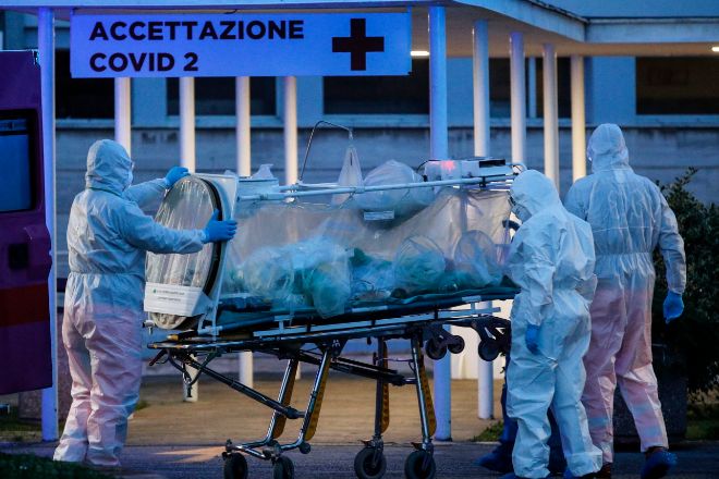 Italia: casi el 84% de los muertos de coronavirus tenía más de 70 años