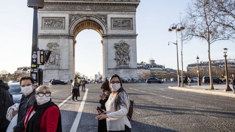 Francia amplía el toque de queda a 46 millones de personas