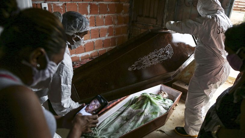 Brasil volvió a batir el récord de muertes diarias por coronavirus, con 600