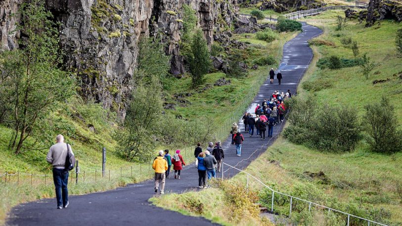 Islandia volverá a recibir turistas a partir de junio