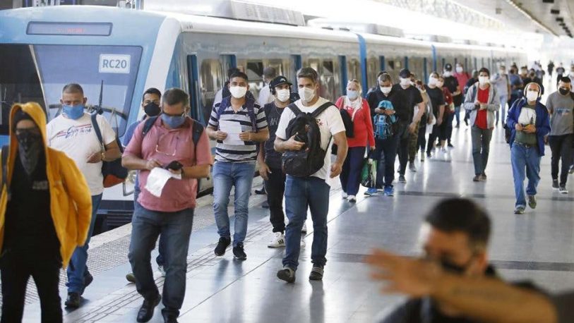 El transporte público “es el gran vehículo de la pandemia”, dijo Ginés