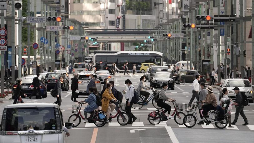 Japón lanzó una aplicación de rastreo para frenar contagios