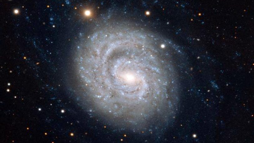 Identifican agujeros negros masivos “escondidos” en galaxias enanas