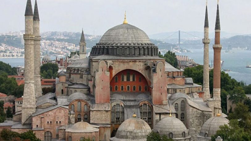 El Papa criticó la reconversión de la basílica de Santa Sofía de Estambul en mezquita