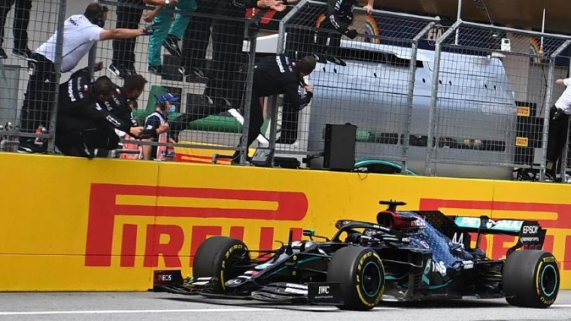 Hamilton consigue en Austria su primera victoria en la temporada
