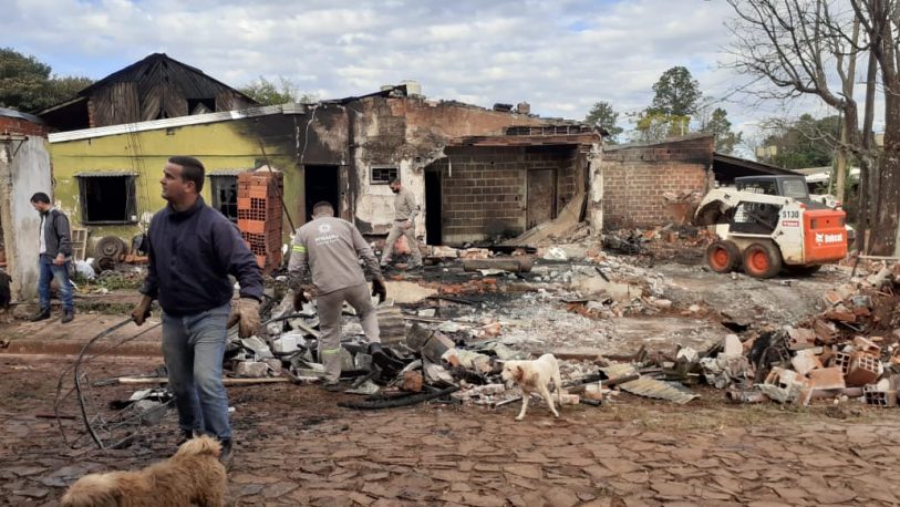Una familia perdió todo por el incendio de su vivienda