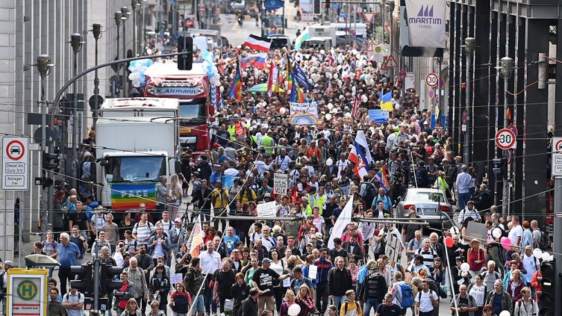 Miles de personas marcharon en Alemania por las restricciones