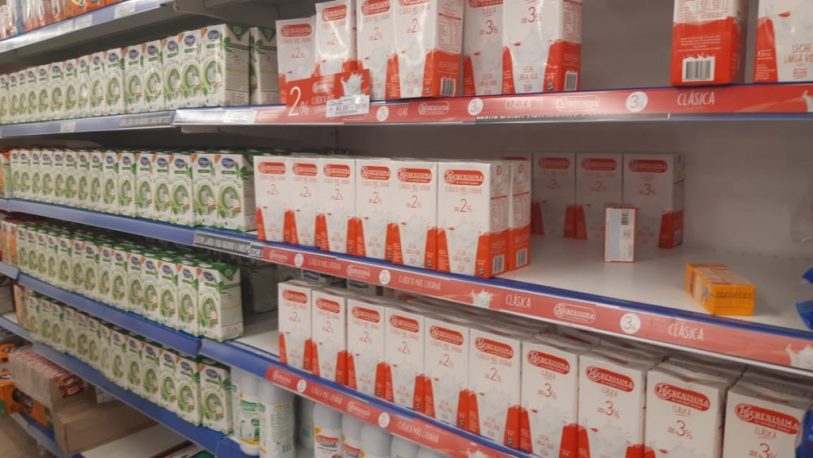 Tras el rechazo social, el oficialismo dio marcha atrás con el IVA del 10,5% a la leche