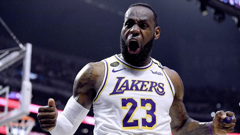 Los Lakers a un triunfo de la final de la NBA