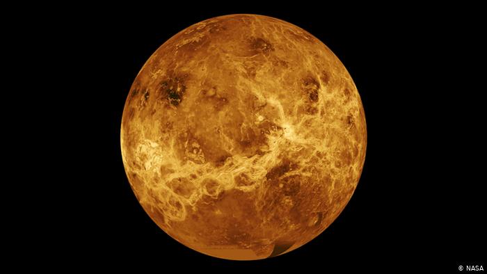 Científicos descubren indicios de vida en Venus