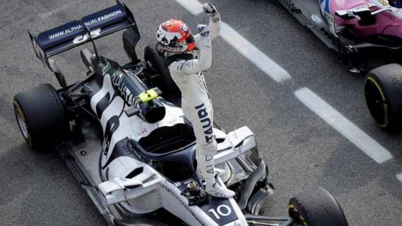 F1: Gasly gana el GP de Italia y Sainz queda segundo