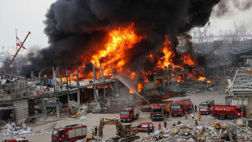 Nuevo incendio en el puerto de Beirut, un mes después de las explosiones
