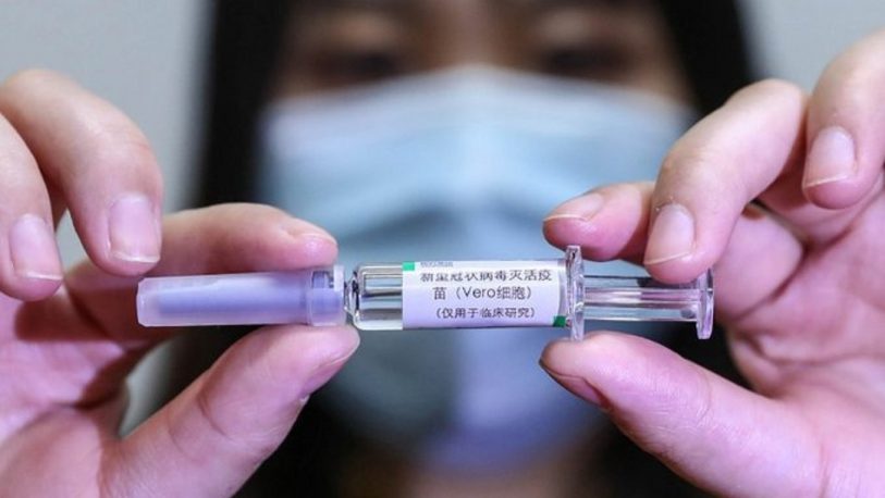 China afirma que su vacuna estará disponible “en noviembre o diciembre”