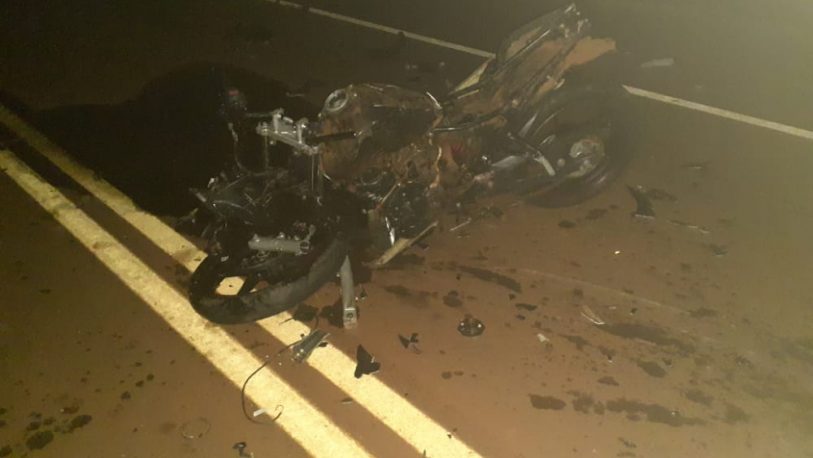 Motociclista murió tras chocar con un tractor en Pozo Azul