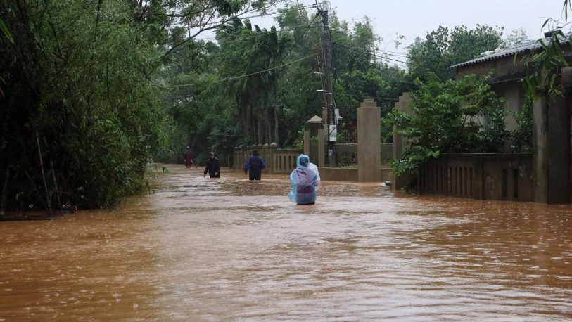 Vietnam ultima una evacuación masiva ante la llegada del tifón Molave
