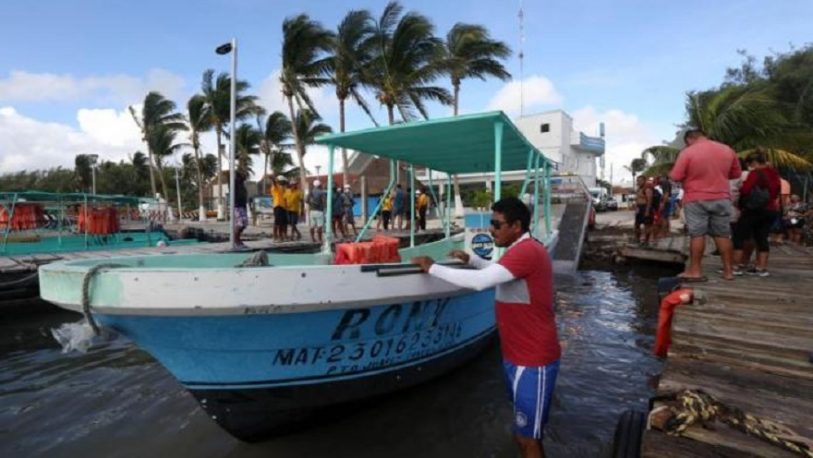 El caribe mexicano se prepara para un mayor huracán