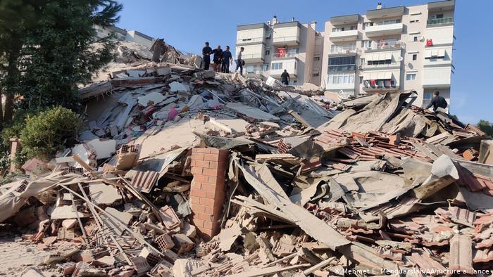 Un terremoto de magnitud 7 sacude a Turquía y Grecia
