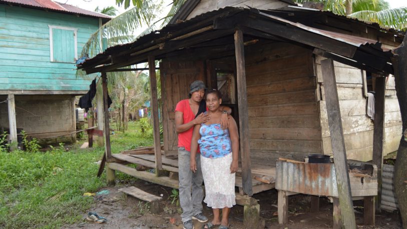 Nicaragua: un hombre se enfrentó al huracán Eta para proteger a su familia