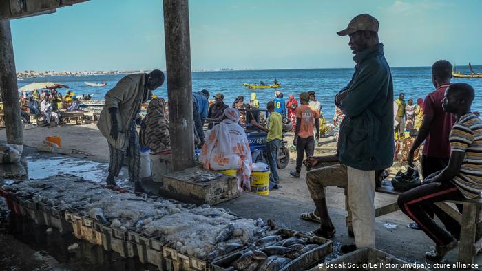 Pescadores de Senegal plagados por rara enfermedad de la piel