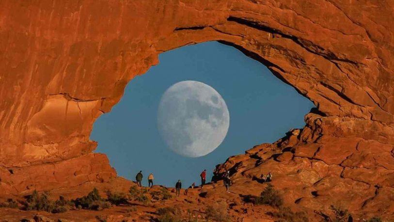 Captan “el ojo de la Luna” en una fotografía que recorre el mundo