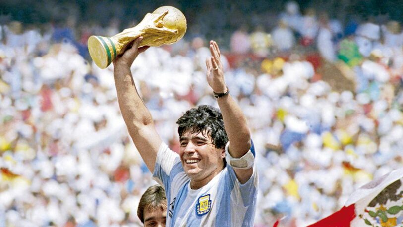 Maradona: quieren que esté en billetes y sellos postales