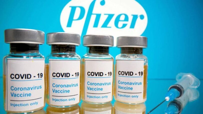 El gobierno anunció que llegan 20 millones de vacunas Pfizer antes de fin de año para inmunizar a menores de 12 a 17 años